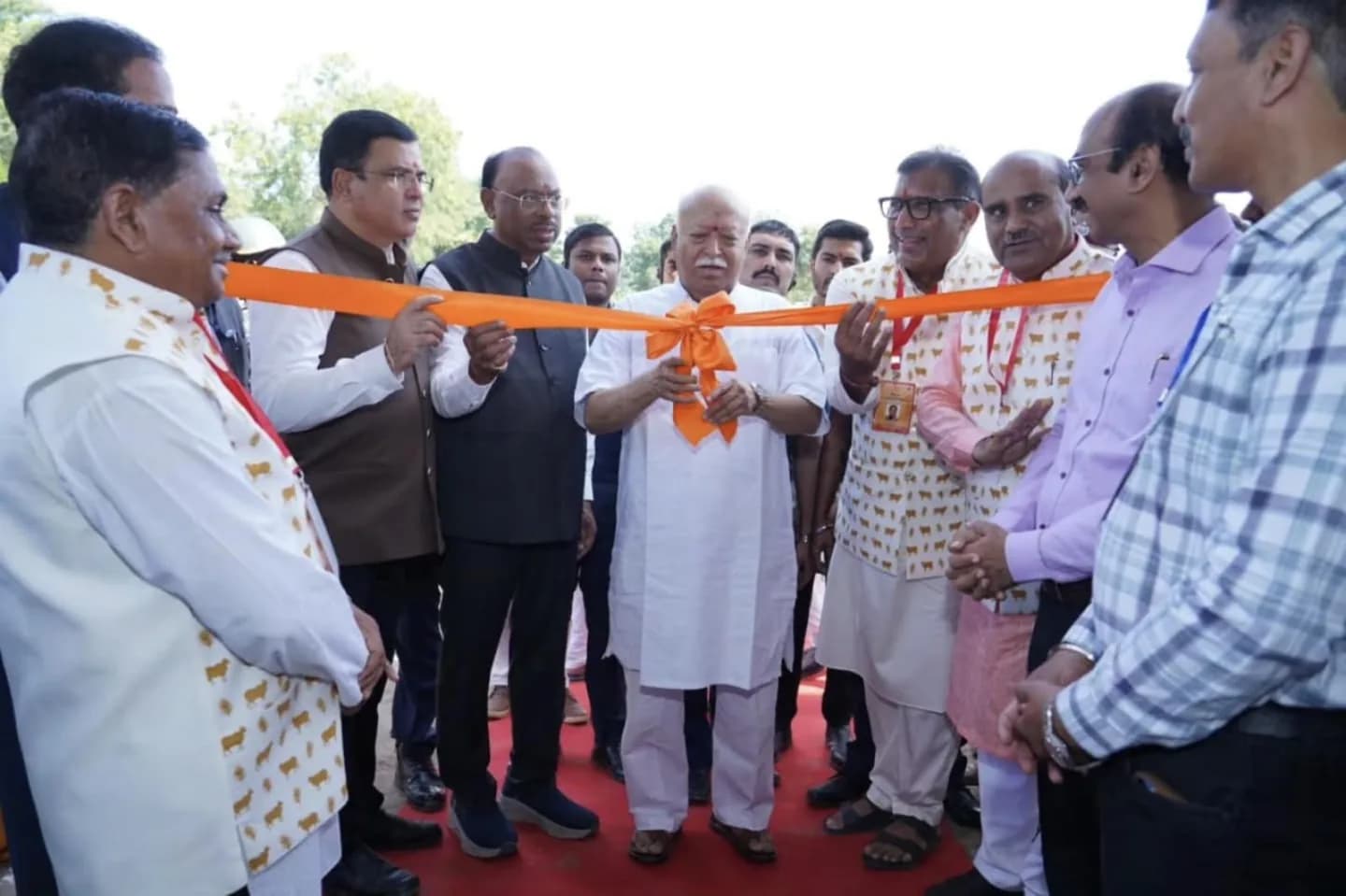 देवलापार गो-अनुसंधान केंद्र विकासकामे — विकासकामांचे उद्घाटन